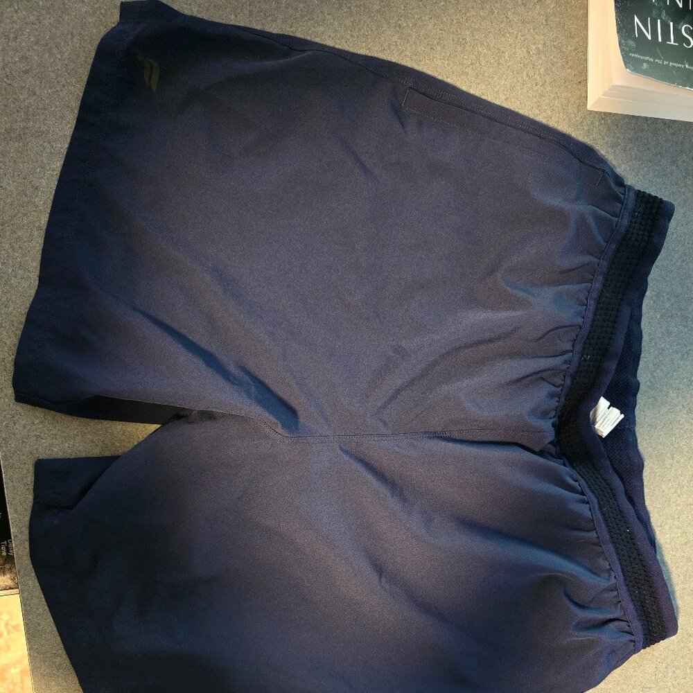 Fabletics mens sized medium shorts